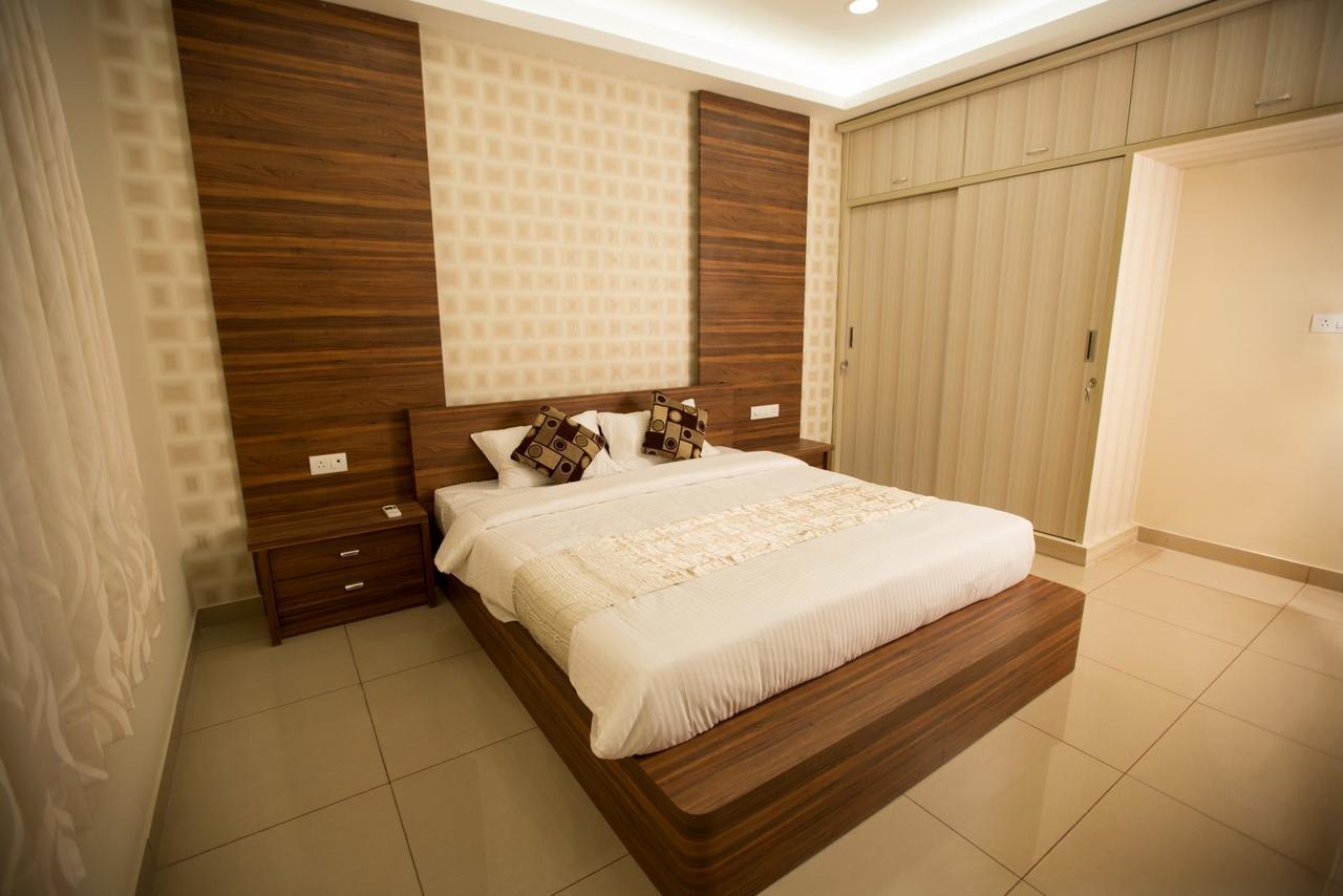 Benaka Suites Бангалор Екстериор снимка