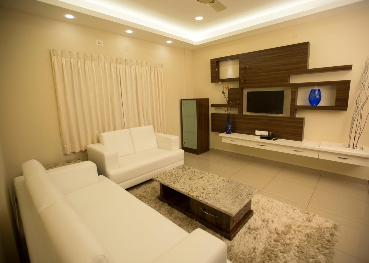 Benaka Suites Бангалор Екстериор снимка