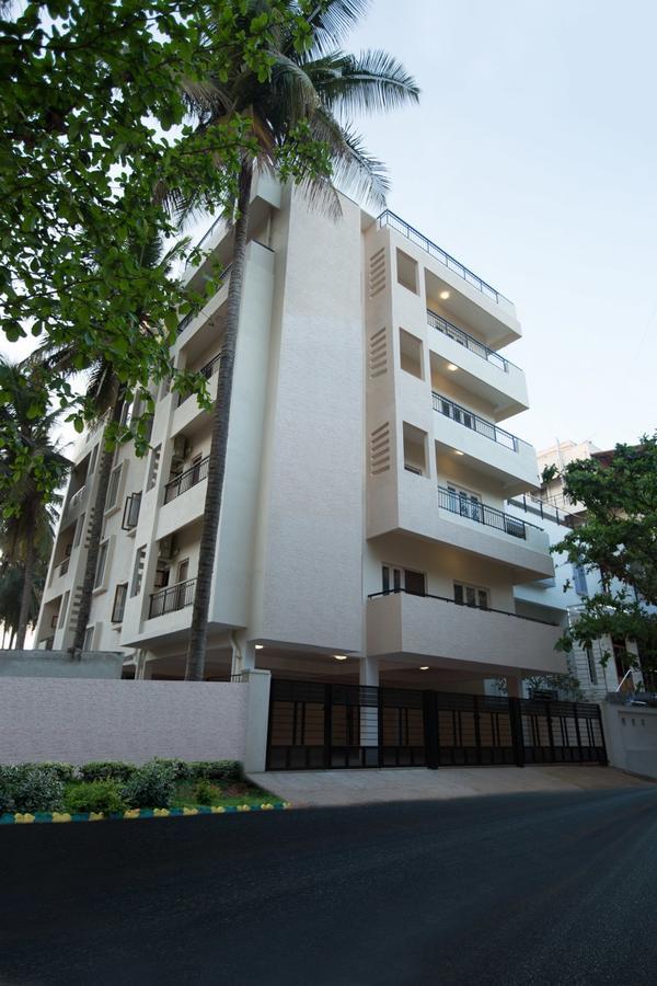 Benaka Suites Бангалор Екстериор снимка