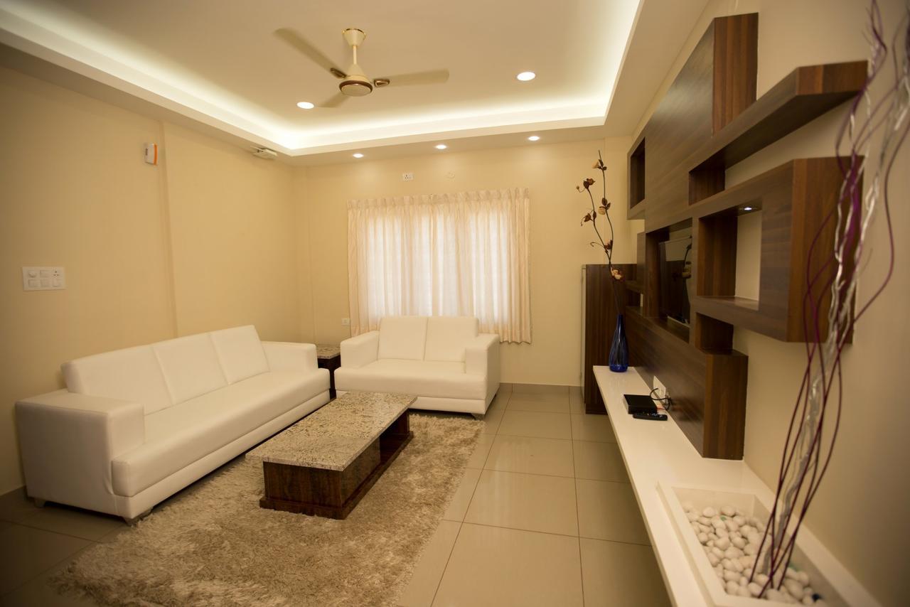 Benaka Suites Бангалор Екстериор снимка